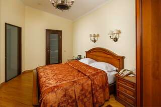 Гостиница Иностранец Краснодар Королевский Люкс-7